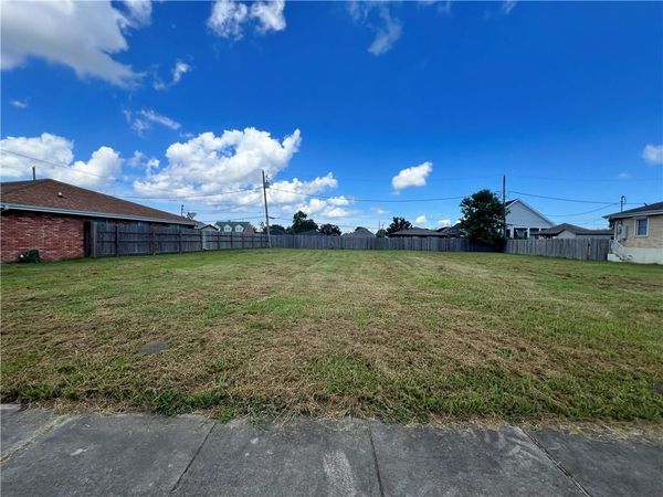 321 LLAMA Drive , Arabi, LA 70032