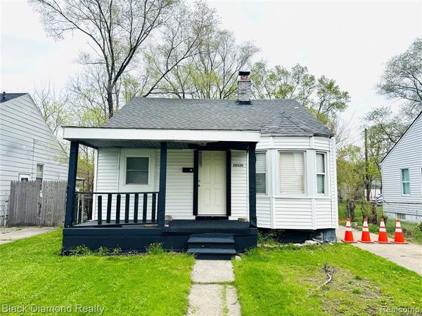 20520 Dresden Street, Detroit, MI 48205