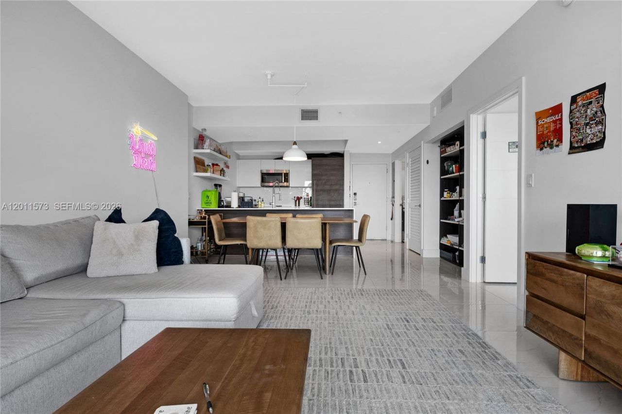 301 Altara Ave, Unit 823, Coral Gables, FL 33146 Photo