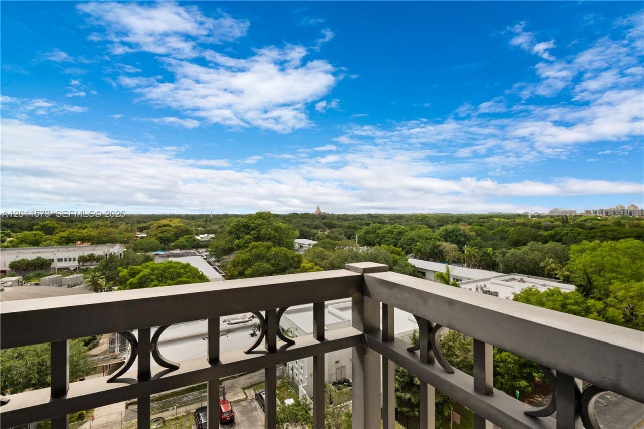 301 Altara Ave, Unit 823, Coral Gables, FL 33146 Photo