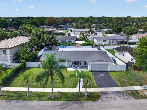 14234 SW 75th Ter , Miami, FL 33183