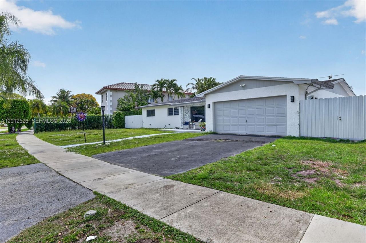 14234 SW 75th Ter, Miami, FL 33183 Photo