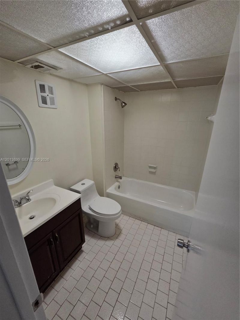 8051 S Colony Cir S, Unit 205, Tamarac, FL 33321 Photo