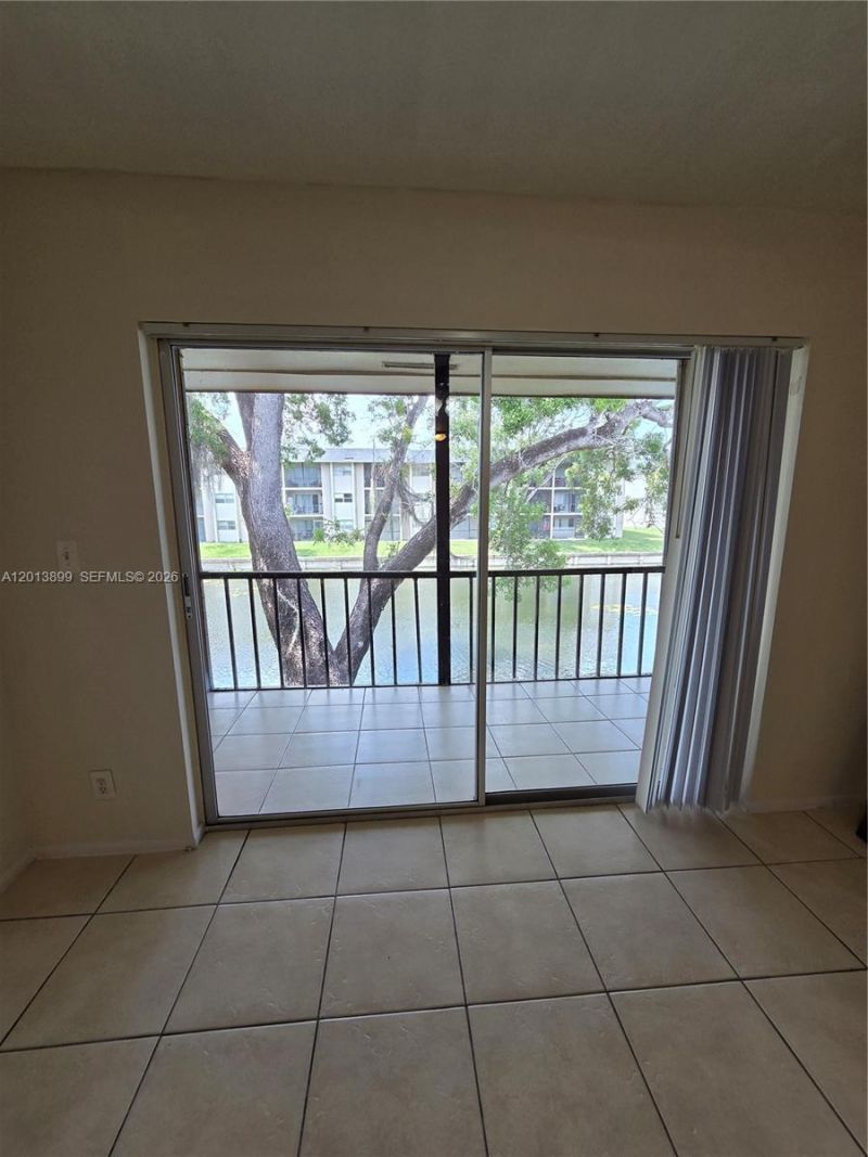 8051 S Colony Cir S, Unit 205, Tamarac, FL 33321 Photo