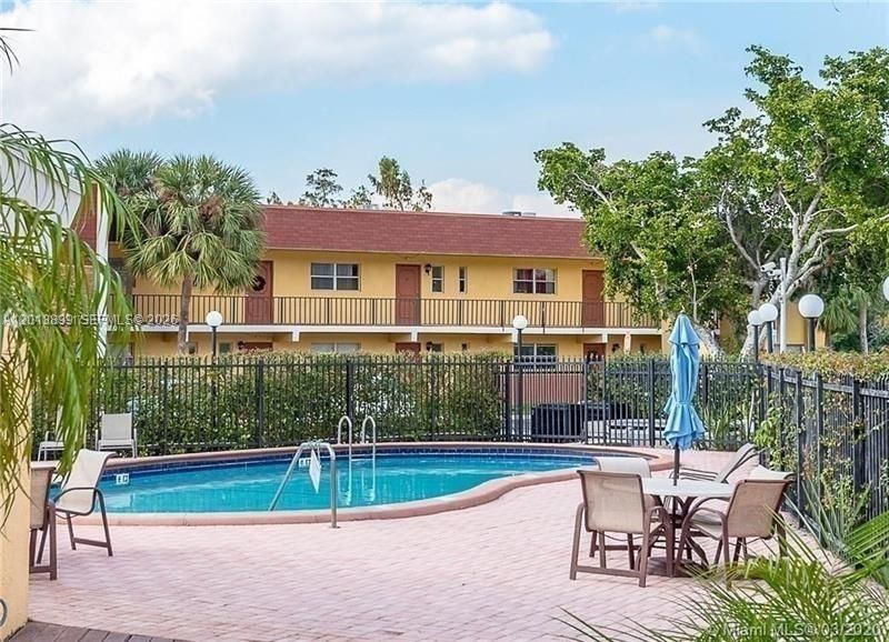 8051 S Colony Cir S, Unit 205, Tamarac, FL 33321 Photo