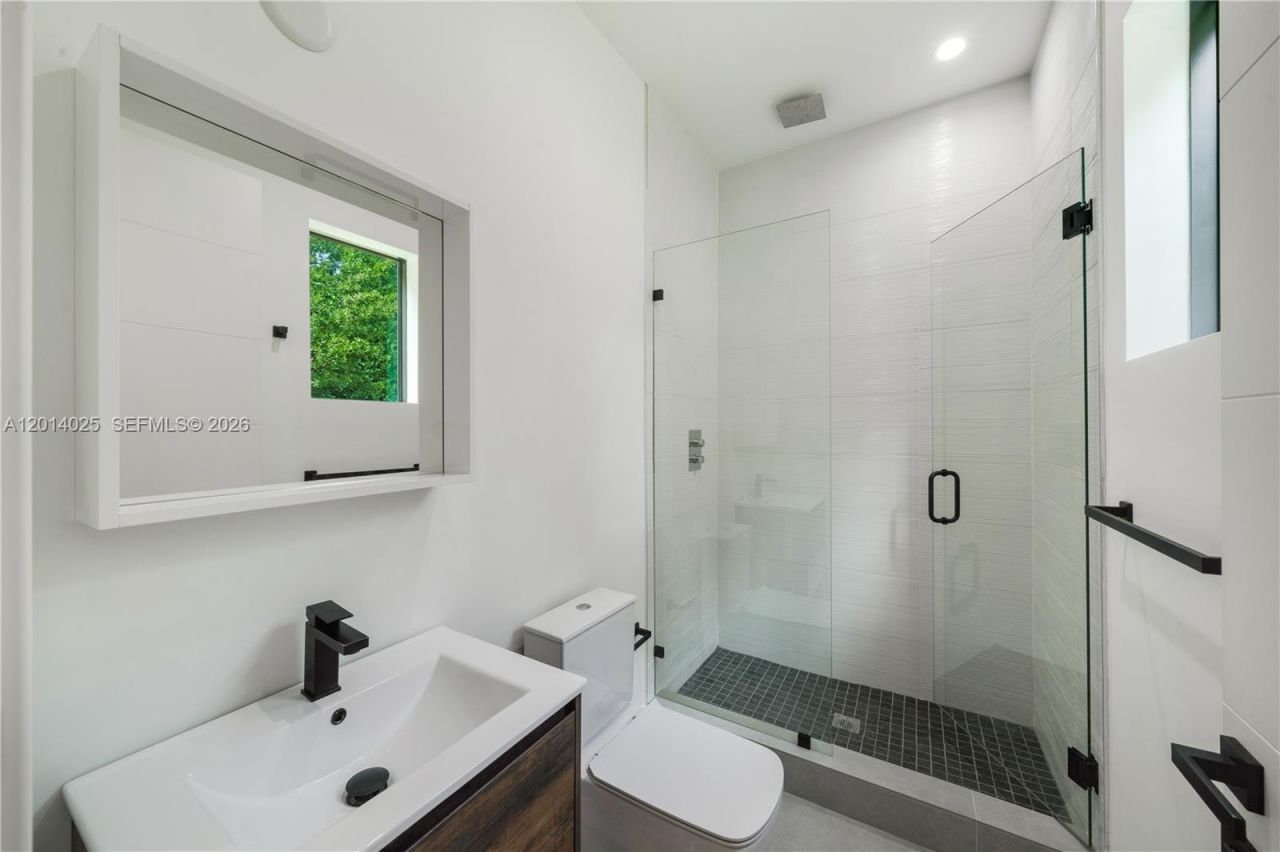 6695 SW 112th St, Pinecrest, FL 33156 Photo