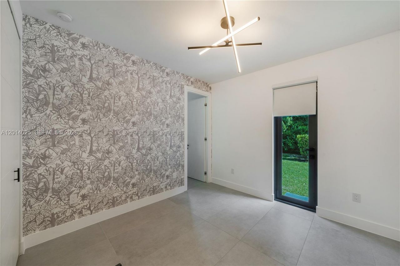 6695 SW 112th St, Pinecrest, FL 33156 Photo