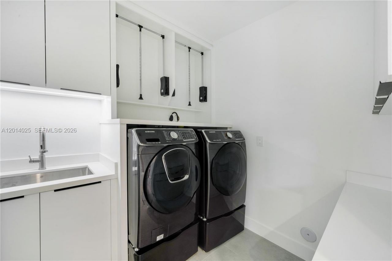 6695 SW 112th St, Pinecrest, FL 33156 Photo