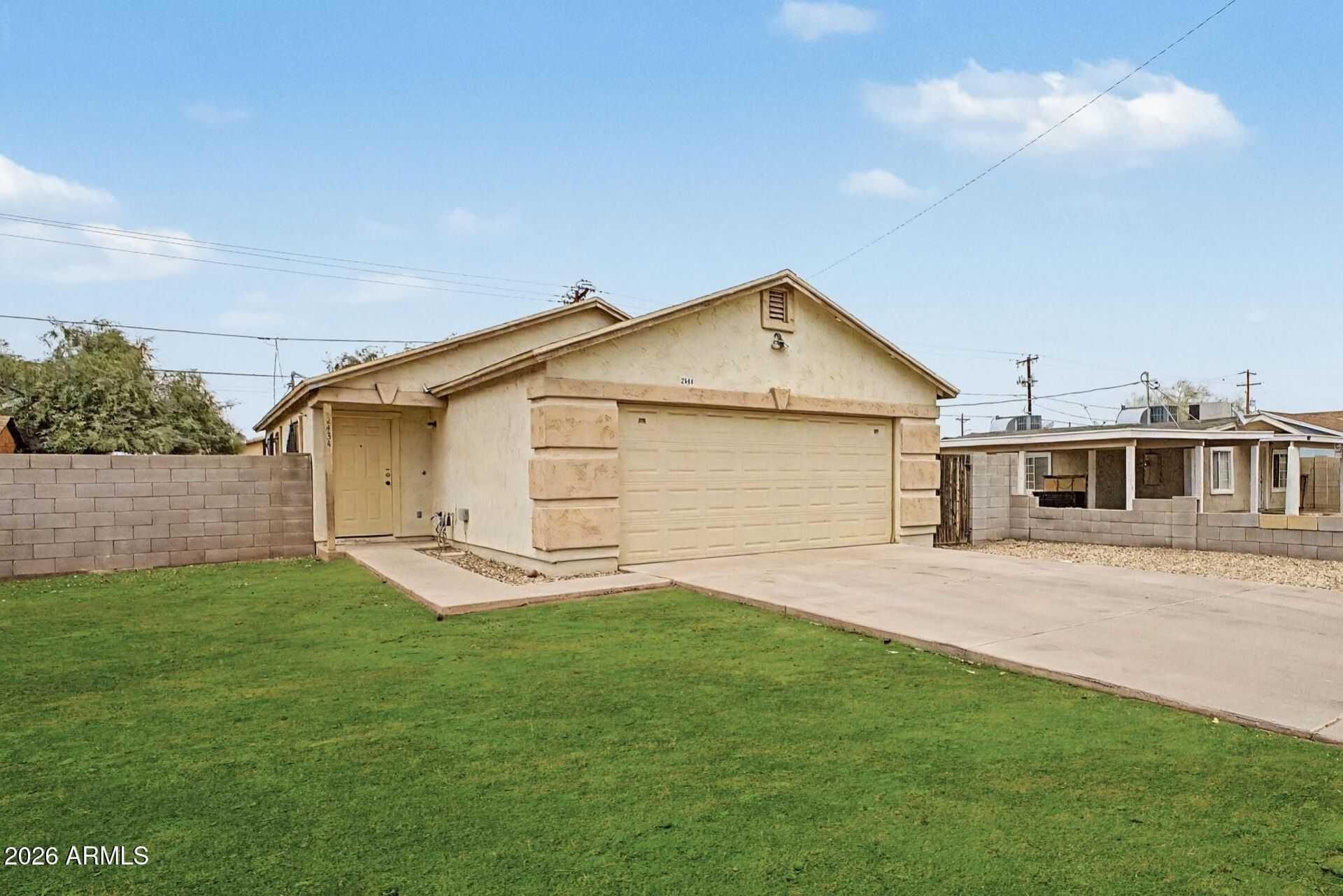 2434 E Roeser Road, Phoenix, AZ 85040 Main Photo