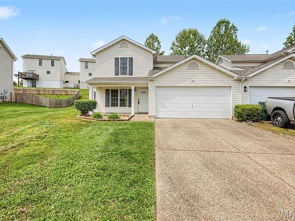 313 Columbia Drive , Wentzville, MO 63385