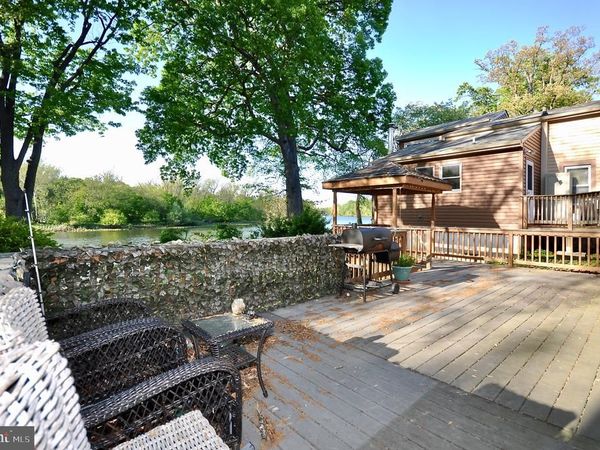 615 NESHAMINY, CROYDON, PA 19021