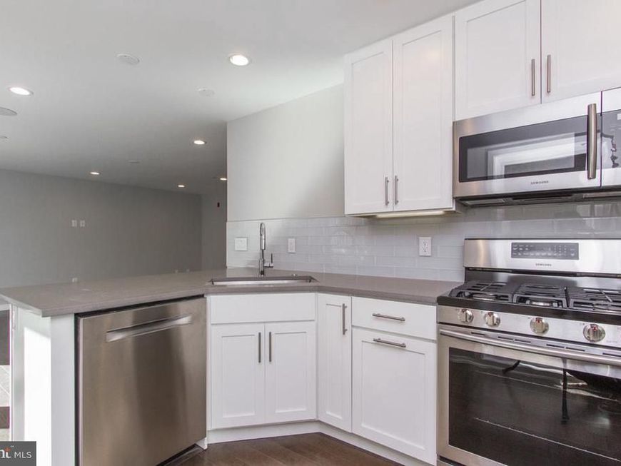720 S Sartain Street, Unit 2, Philadelphia, PA 19147 Main Photo