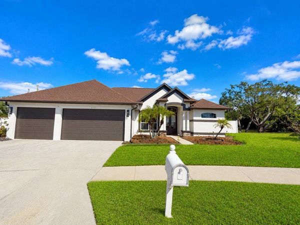 8137 GOLDEN BEAR LOOP , PORT RICHEY, FL 34668
