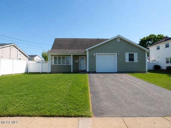 14 Belfast Avenue, Hazlet, NJ 07730