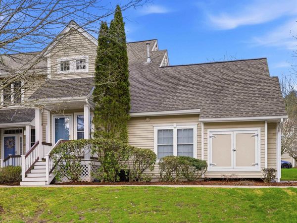 23 Bourne Drive, Bedford, NH 03110