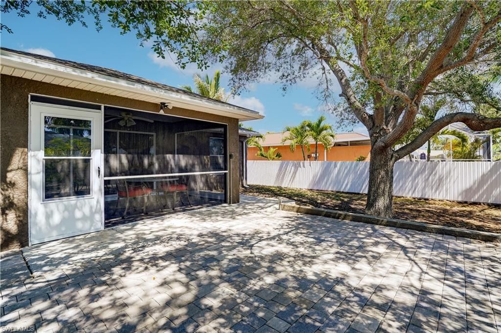 1427 NE Juanita Pl, Cape Coral, FL 33909 Photo