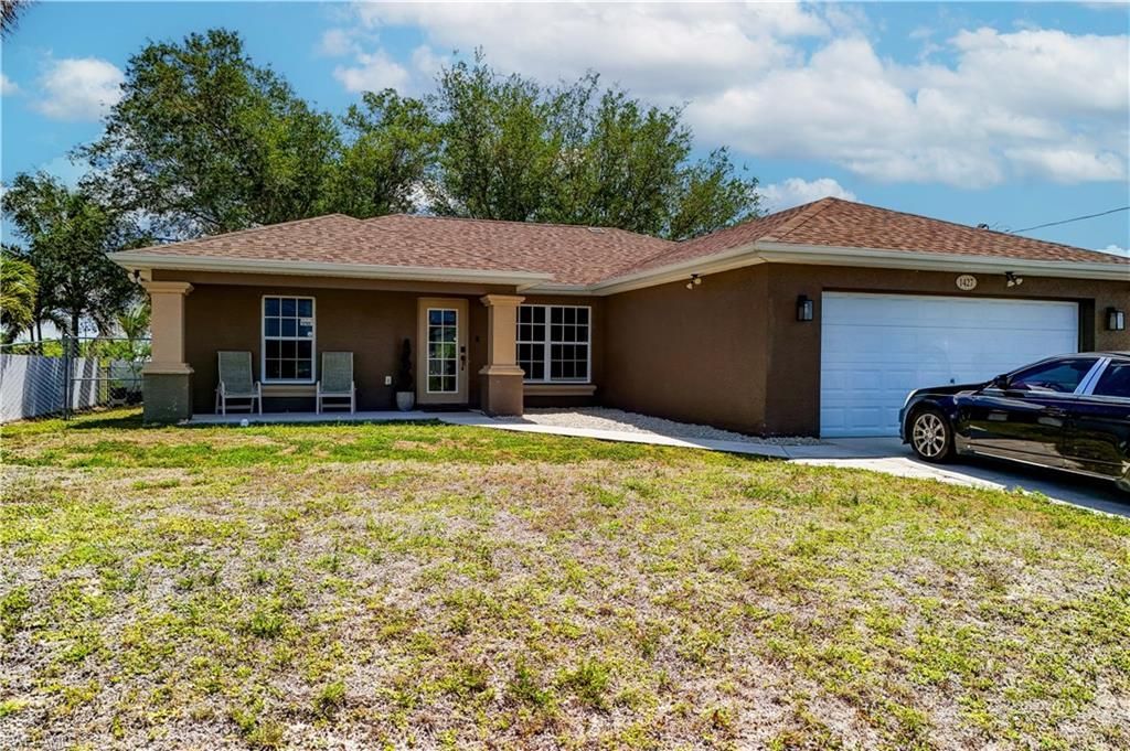 1427 NE Juanita Pl, Cape Coral, FL 33909 Photo
