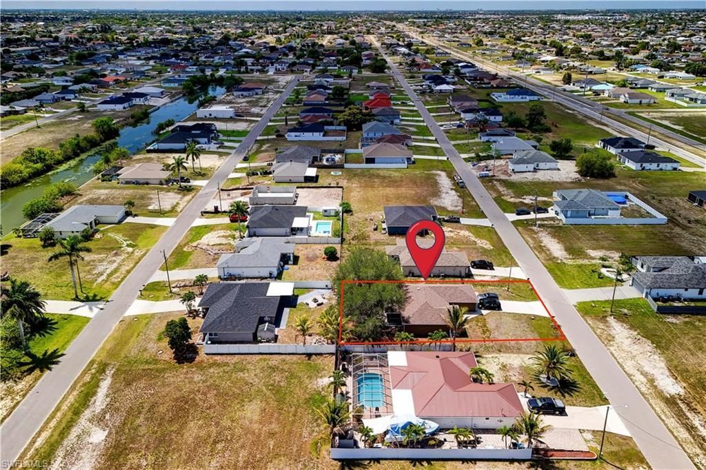 1427 NE Juanita Pl, Cape Coral, FL 33909 Photo