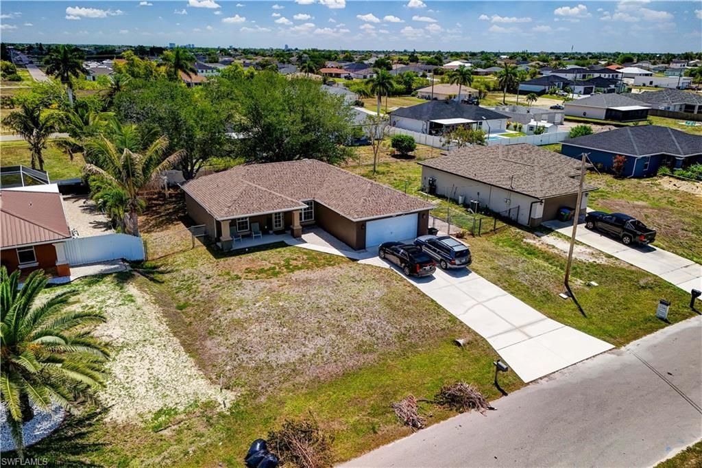 1427 NE Juanita Pl, Cape Coral, FL 33909 Photo