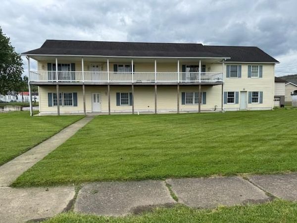 80 27th Street, Wellsburg, WV 26070