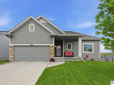 7513 N 90th Street , Omaha, NE 68122