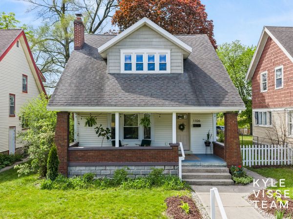 1106 Watkins Street SE, Grand Rapids, MI 49507