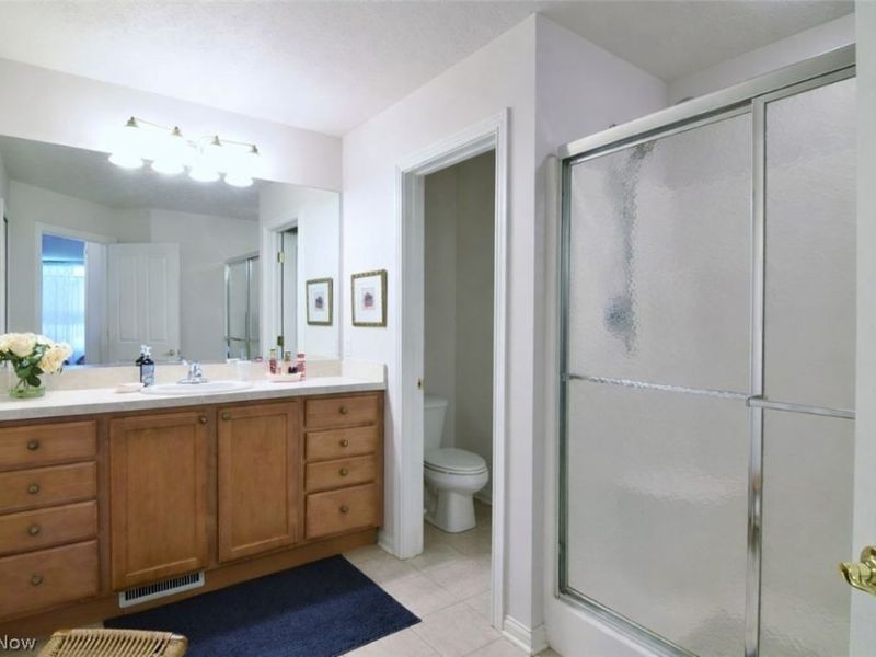 362 E Legend Court, Unit B, Highland Heights, OH 44143 Photo 16