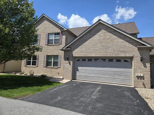 948 Veterans Lane , Crown Point, IN 46307
