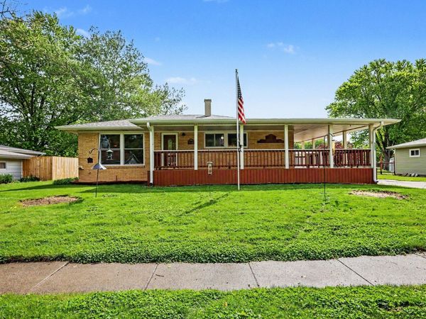 131 Hillcrest Street , Hobart, IN 46342