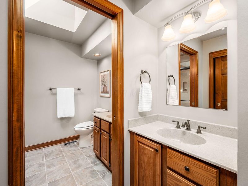 6855 Roundwood Court, Dublin, OH 43016 Photo 22
