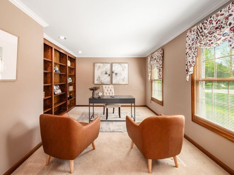 6855 Roundwood Court, Dublin, OH 43016 Photo 3