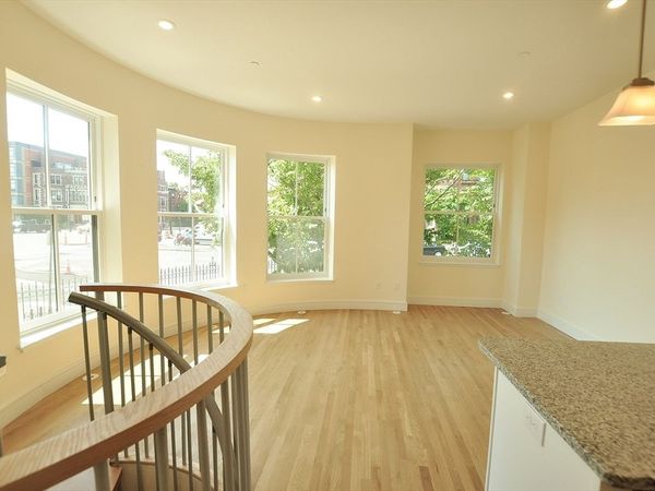 877 Beacon St, Unit 1, Boston, MA 02215