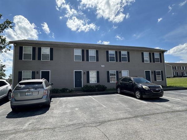 374 Kenlee Circle , Bowling Green, KY 42101
