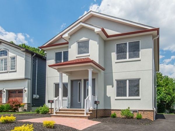 33 Van Dyke St, Wallington, NJ 07057
