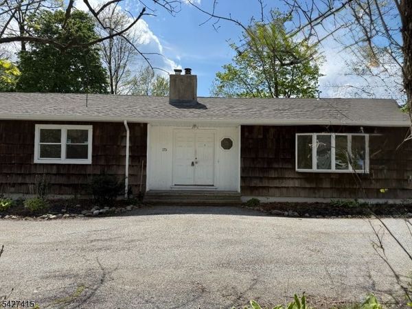 175 Highland Lakes Rd, Vernon, NJ 07422