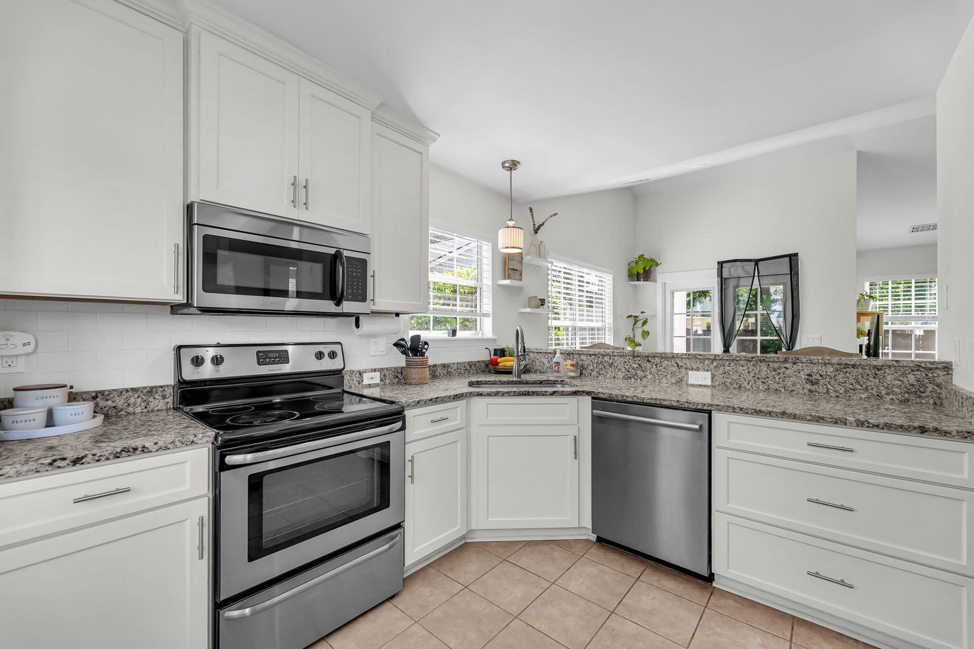 3424 Farmers Market Drive Photo 3