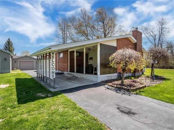 981 96th Street , Niagara Falls, NY 14304