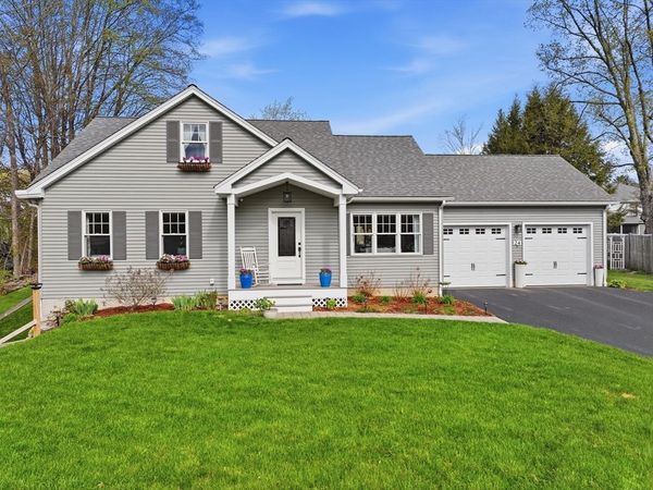 24 Maple Street, West Brookfield, MA 01585