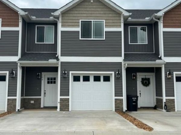 1038 East Main Street, Livingston, TN 38570