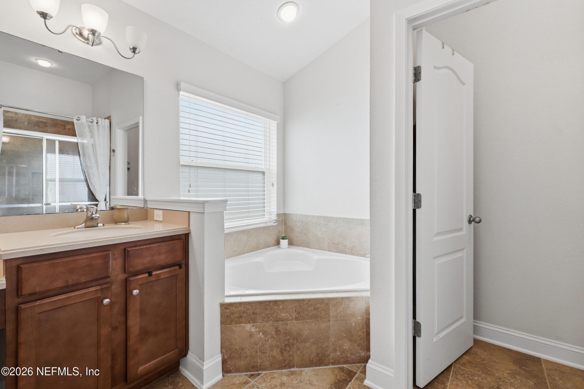 15710 Twin Creek Drive, Jacksonville, FL 32218 Photo