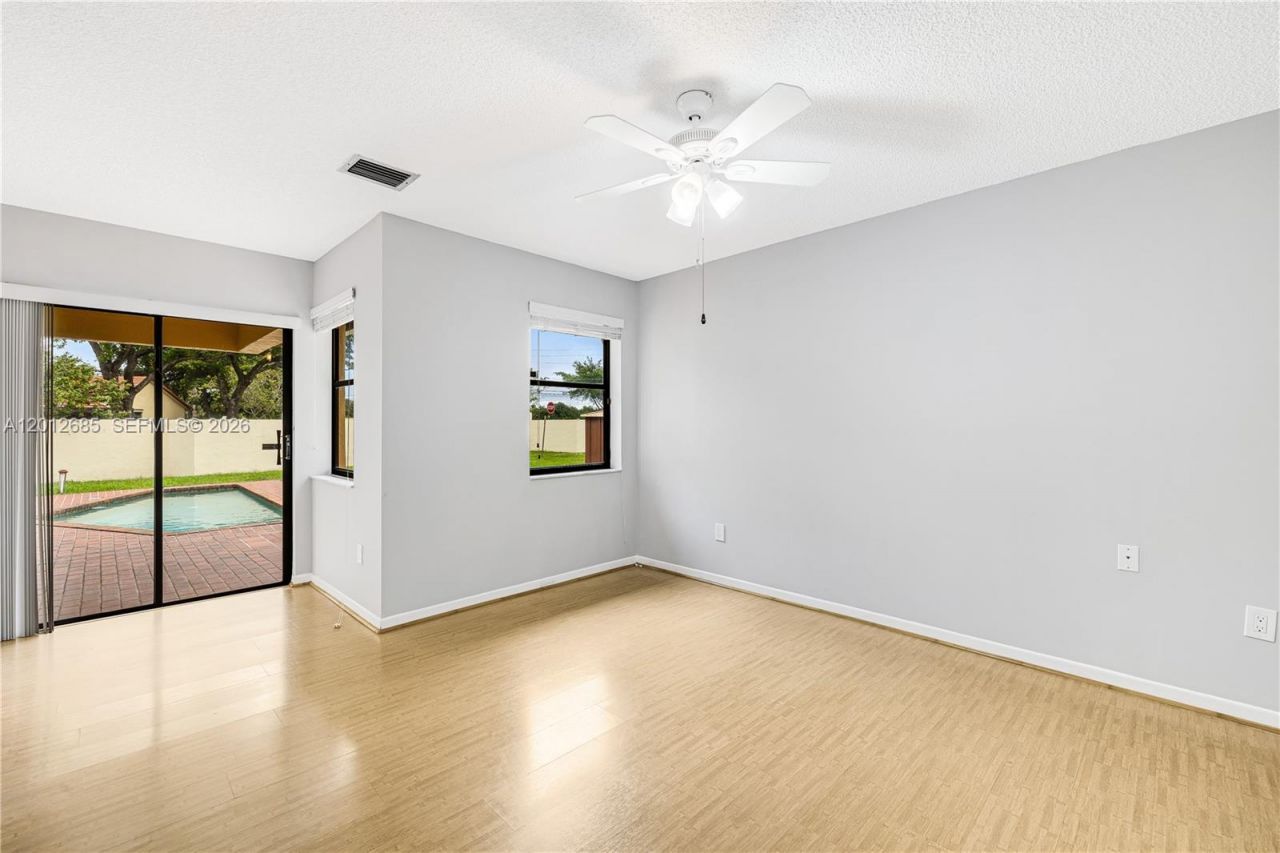 11301 SW 4th St , Pembroke Pines, FL 33025 Photo