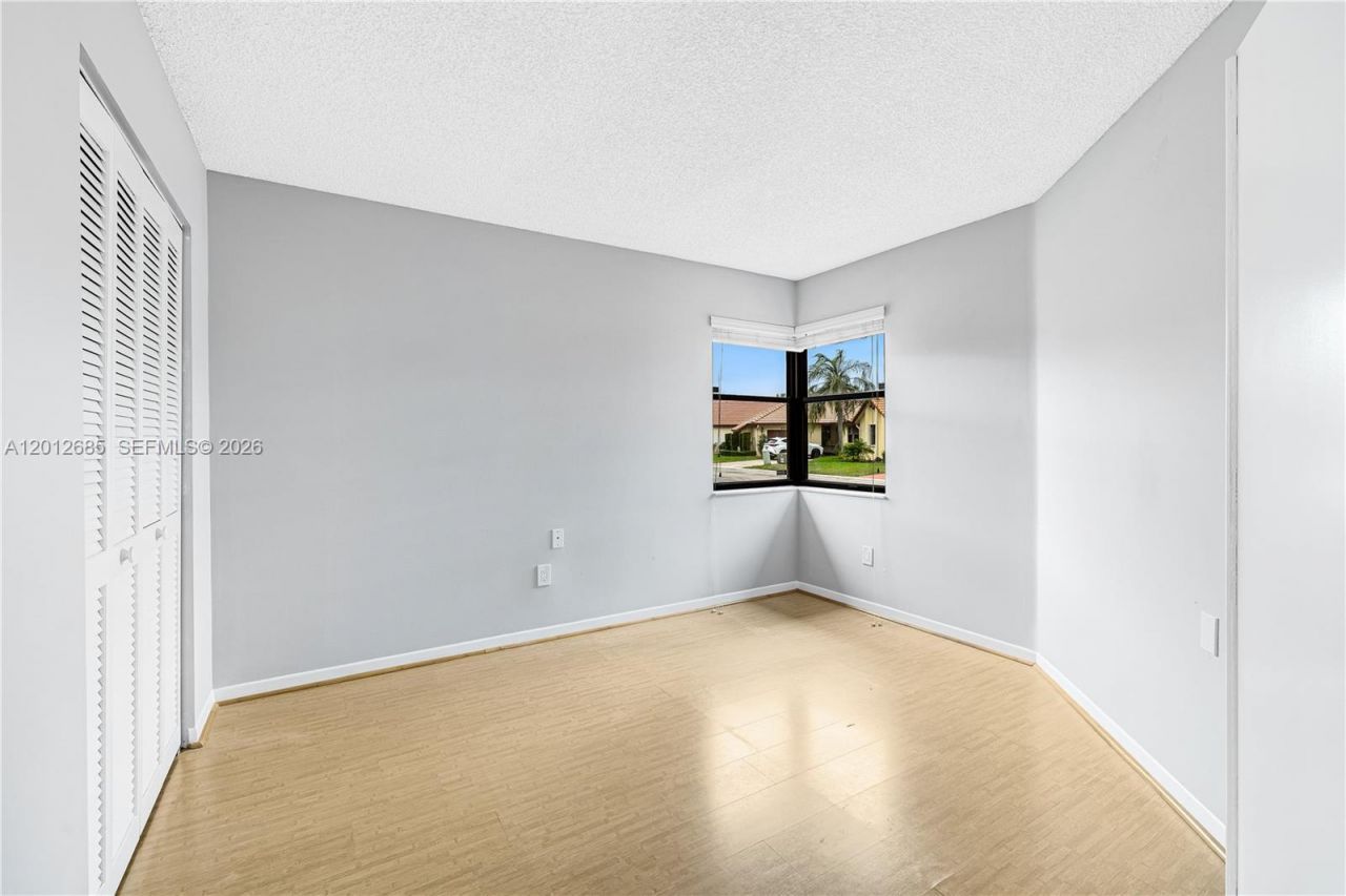 11301 SW 4th St , Pembroke Pines, FL 33025 Photo