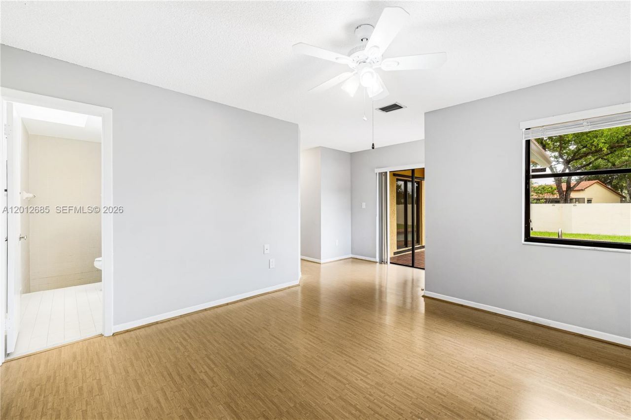 11301 SW 4th St , Pembroke Pines, FL 33025 Photo