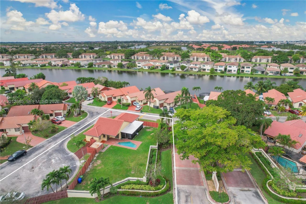 11301 SW 4th St , Pembroke Pines, FL 33025 Photo