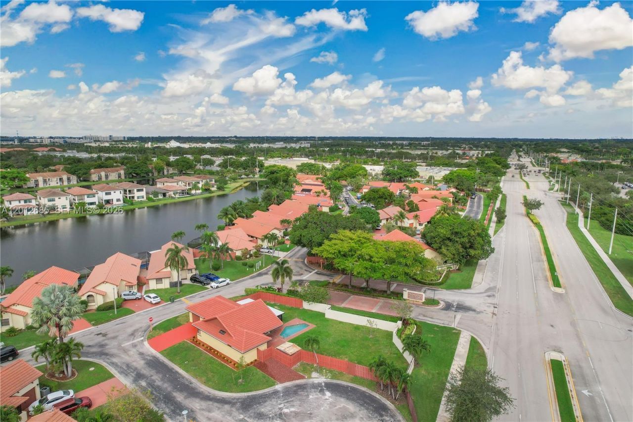 11301 SW 4th St , Pembroke Pines, FL 33025 Photo