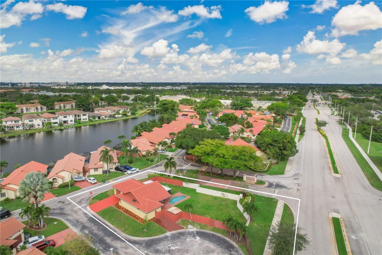 11301 SW 4th St , Pembroke Pines, FL 33025 Photo