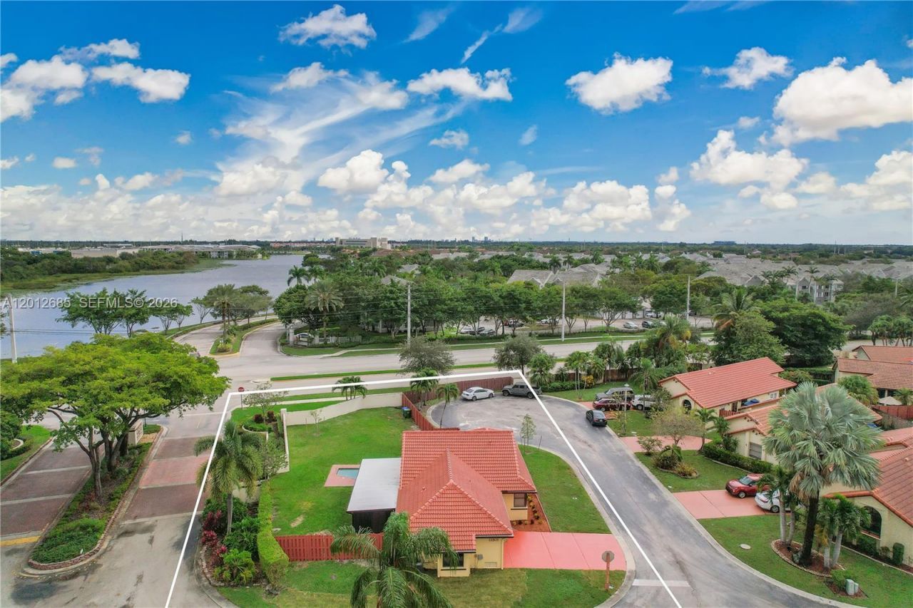11301 SW 4th St , Pembroke Pines, FL 33025 Photo