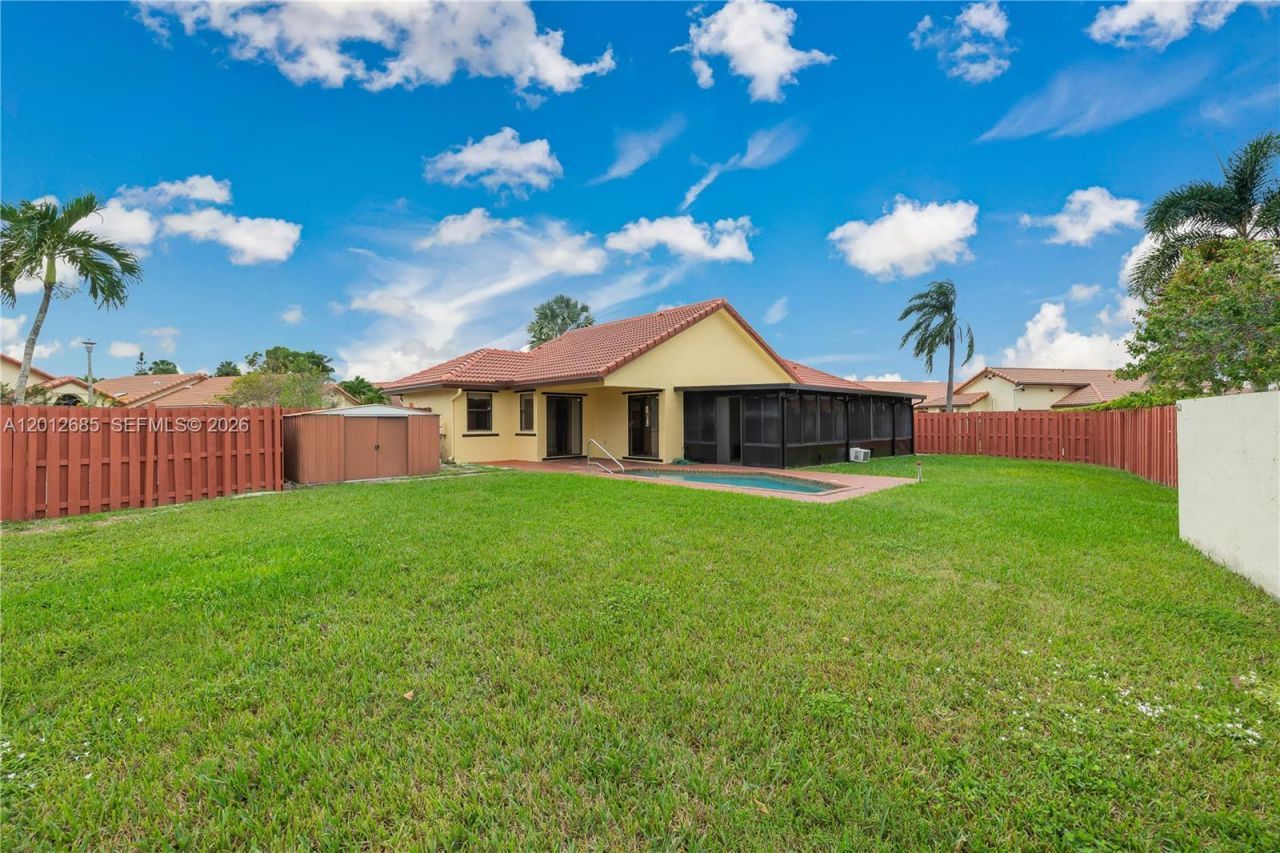 11301 SW 4th St , Pembroke Pines, FL 33025 Photo