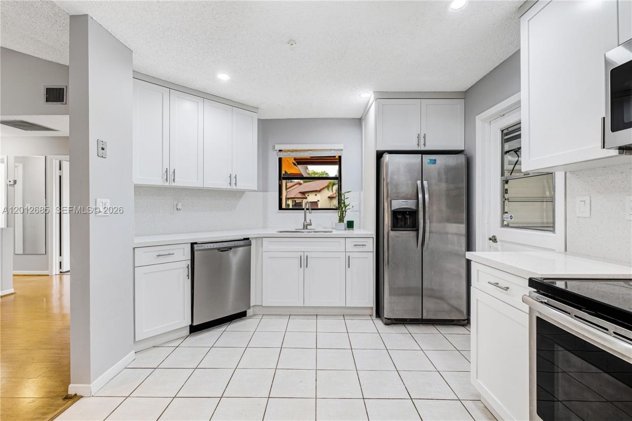 11301 SW 4th St , Pembroke Pines, FL 33025 Photo