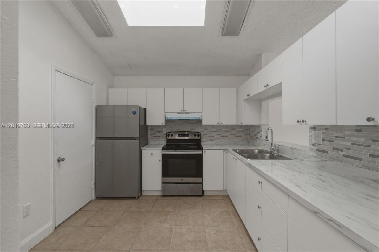 9992 Periwinkle St, Miramar, FL 33025 Photo